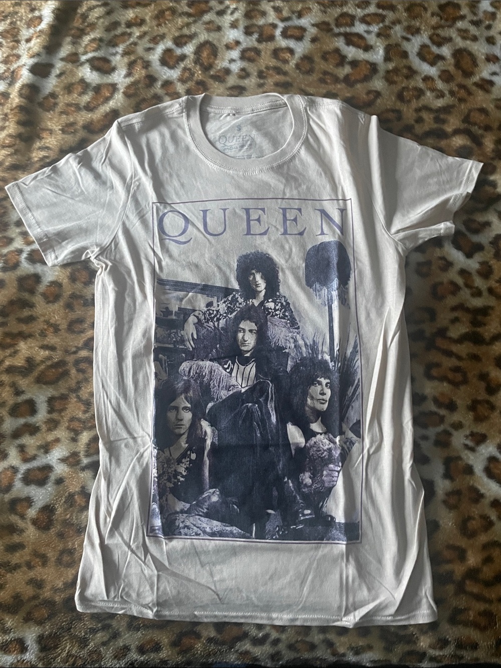 Queen White T-Shirt with Faded Blue Print